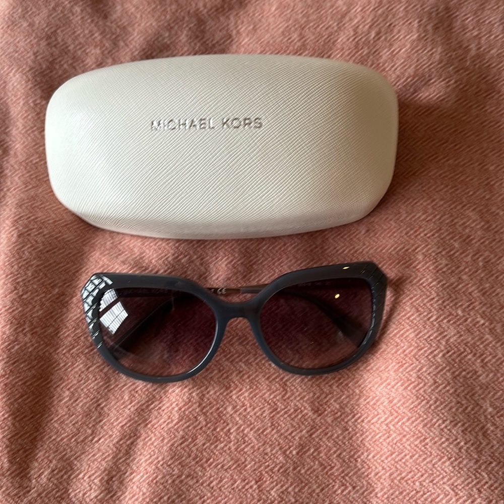 Sunnies season! Michael Kors sunglasses, gray frames and lenses